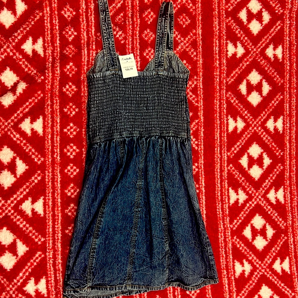 NWT. Looks like denom. sun dress. Size M. - Picture 4 of 5